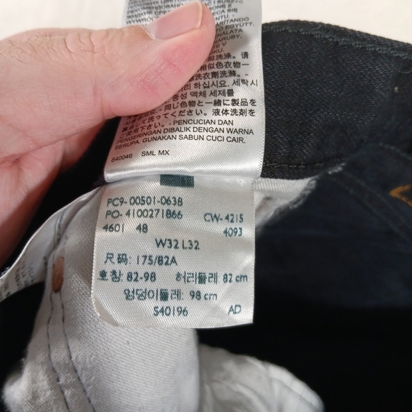 Levi’s 501 Jeans Mens 32x32 Black Denim Button Fly Straight Leg Regular Fit - Picture 2 of 14